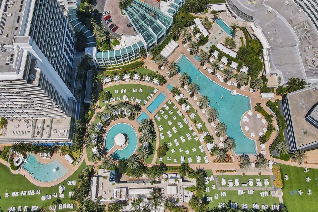 4391 Collins Ave, Unit 1118, Miami Beach, FL 33140 Photo