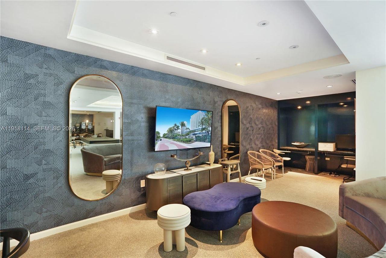 4391 Collins Ave, Unit 1118, Miami Beach, FL 33140 Photo