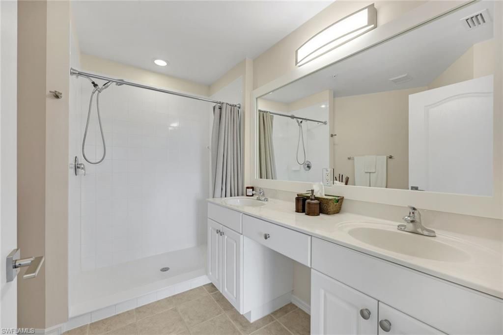 12110 Summergate Cir, Unit 202, Fort Myers, FL 33913 Photo