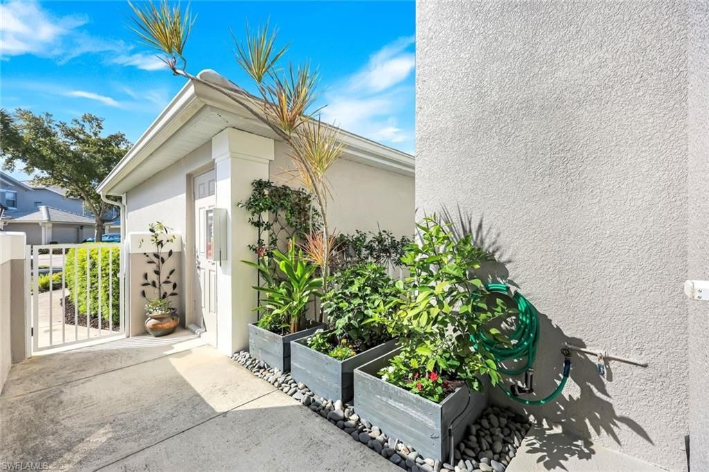 12110 Summergate Cir, Unit 202, Fort Myers, FL 33913 Photo