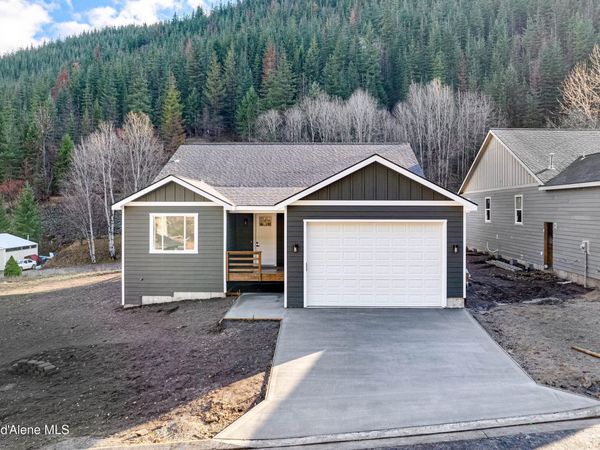 877 Main St, Wardner, ID 83837