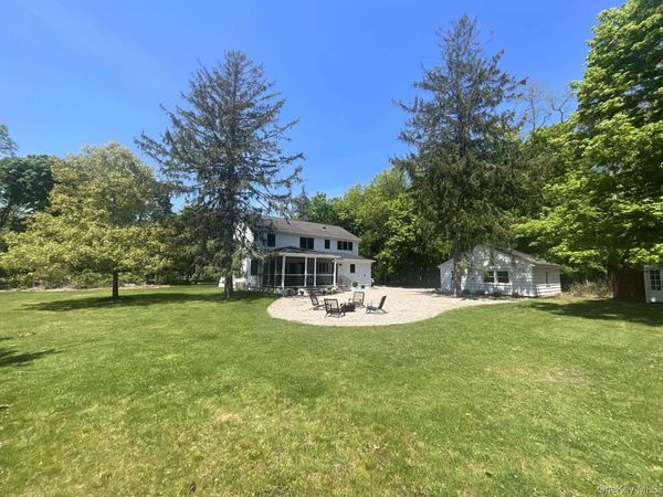 35 Mott Lane, Brookhaven, NY 11719