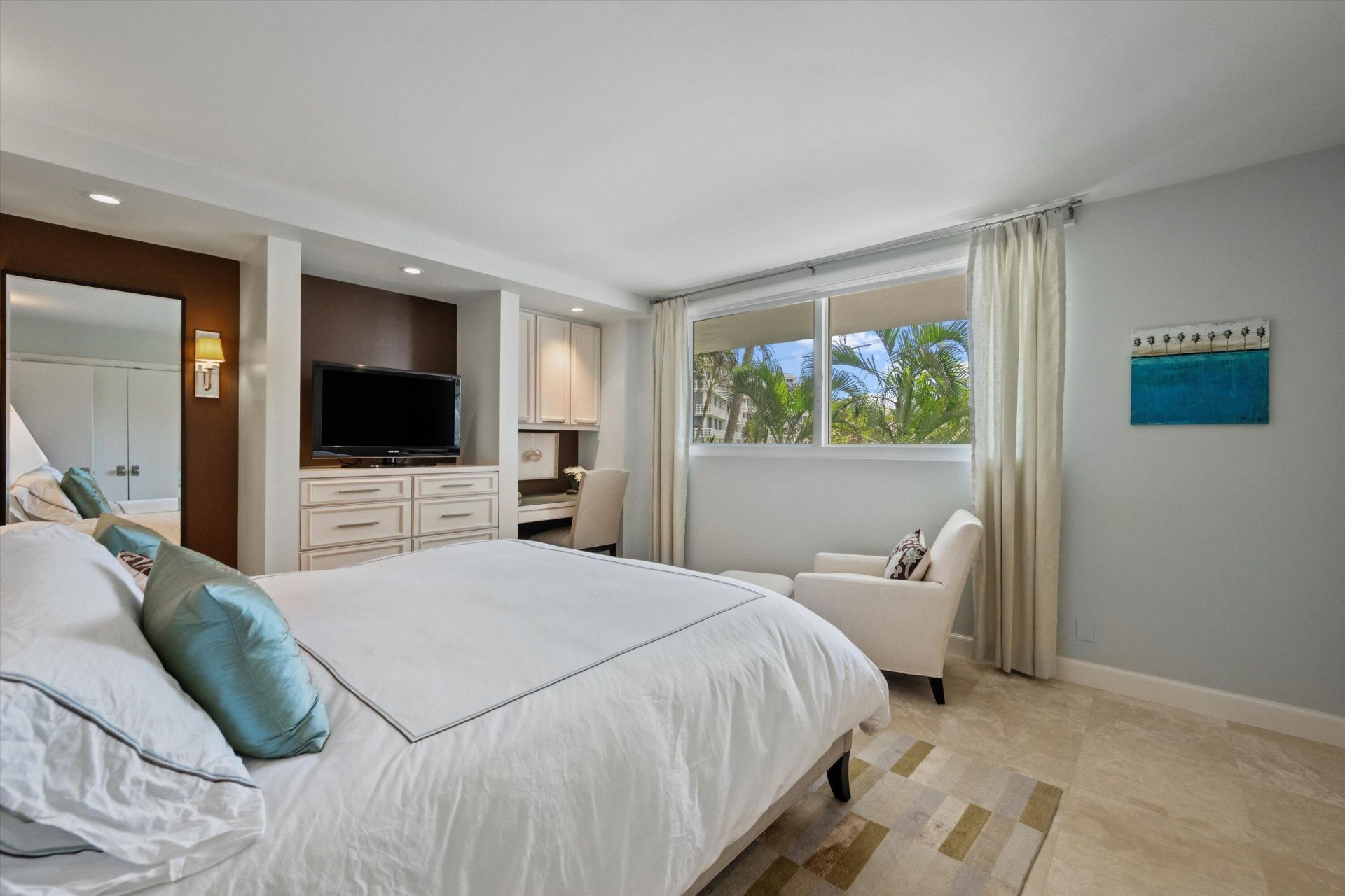 139 Sunrise Avenue, Unit 205, Palm Beach, FL 33480 Photo