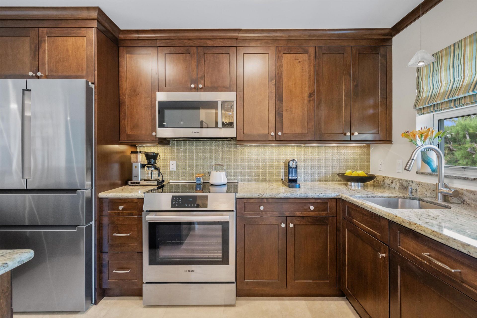 139 Sunrise Avenue, Unit 205, Palm Beach, FL 33480 Photo