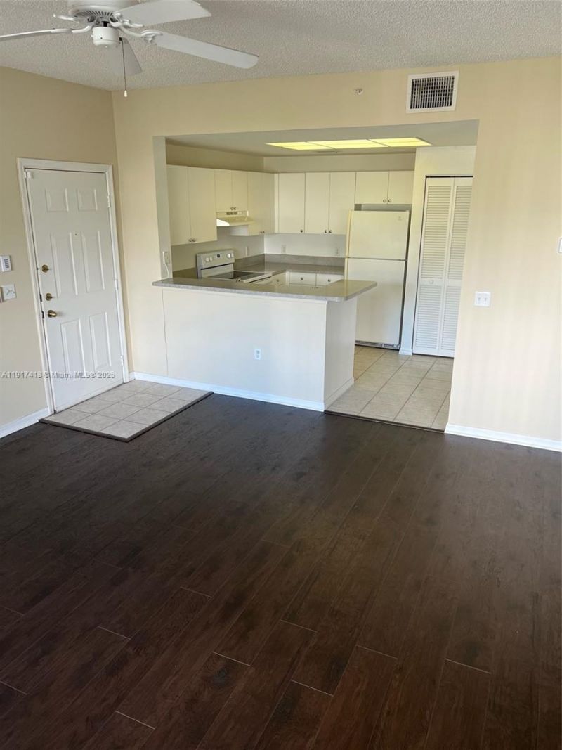 2015 SE 10th Ave, Unit 130, Fort Lauderdale, FL 33316 Photo