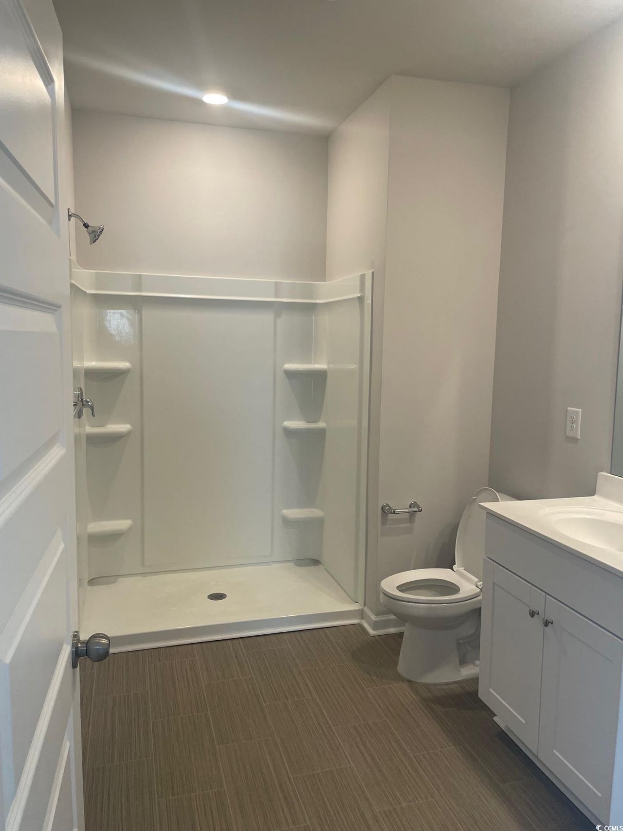 61 S. Reindeer Rd.  Photo 9