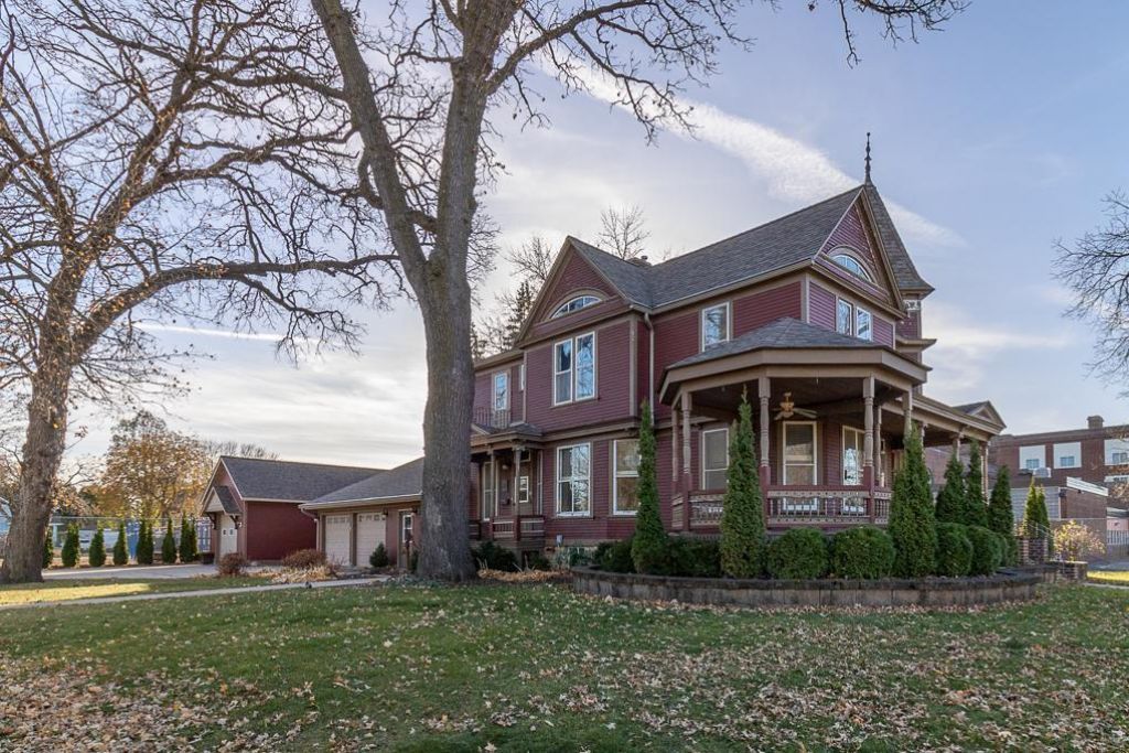 522 2nd Avenue NE, Waseca, MN 56093