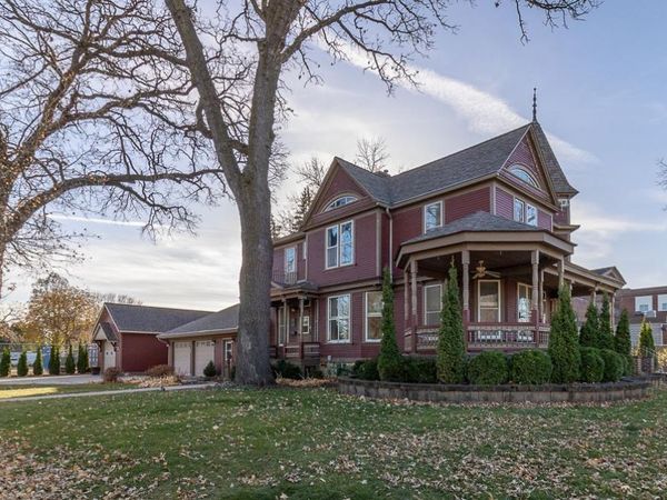 522 2nd Avenue NE, Waseca, MN 56093