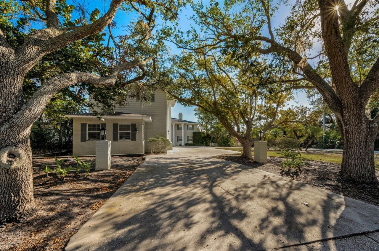 1302 Belcher Drive, Tarpon Springs, FL 34689 Photo