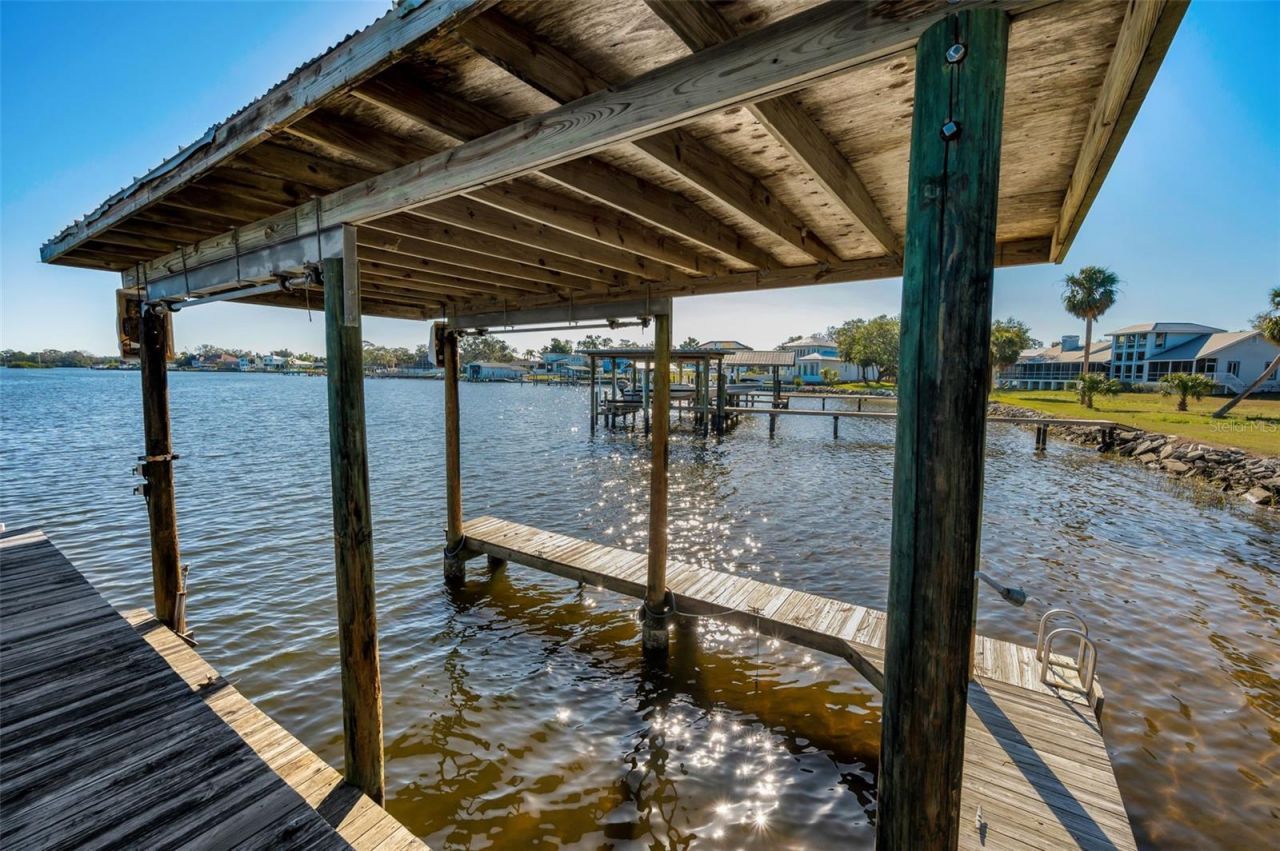 1302 Belcher Drive, Tarpon Springs, FL 34689 Photo