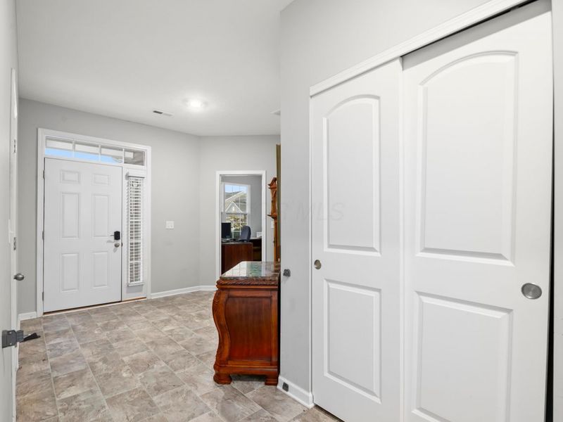 5464 Rohden Drive, Canal Winchester, OH 43110 Photo 3