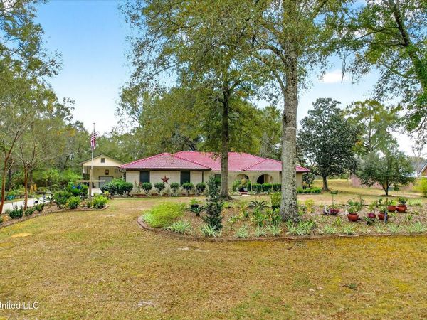 18581 W Wortham Road, Saucier, MS 39574