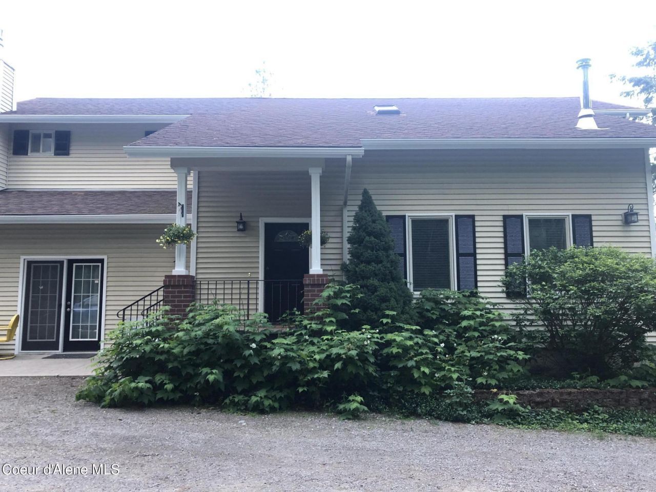 66 Fern Lane, Cocolalla, ID 83813 Main Photo