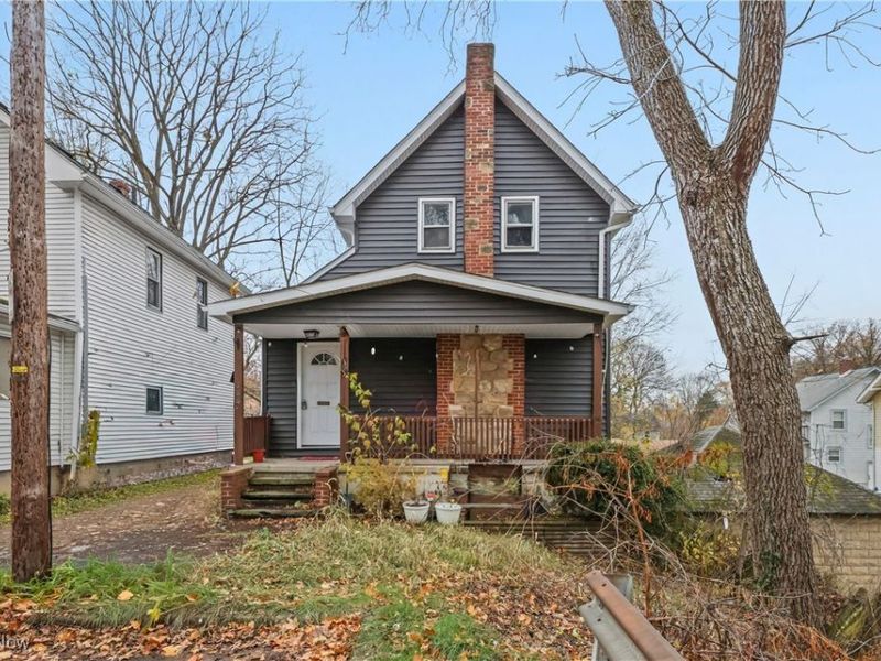 286 Alhambra Way, Akron, OH 44302 Photo 1