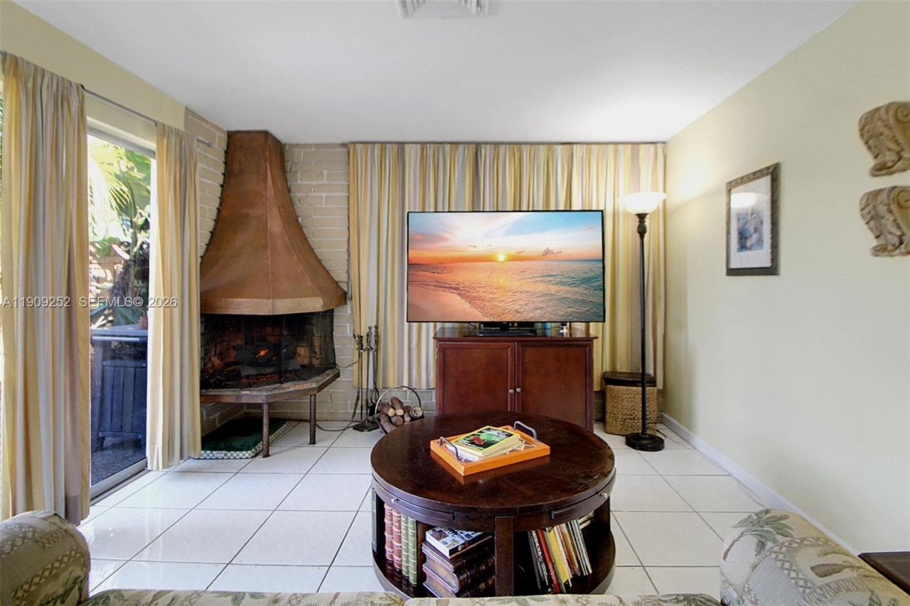 2631 Wilson Street, Hollywood, FL 33020 Photo