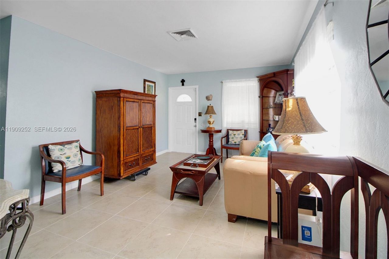 2631 Wilson Street, Hollywood, FL 33020 Photo