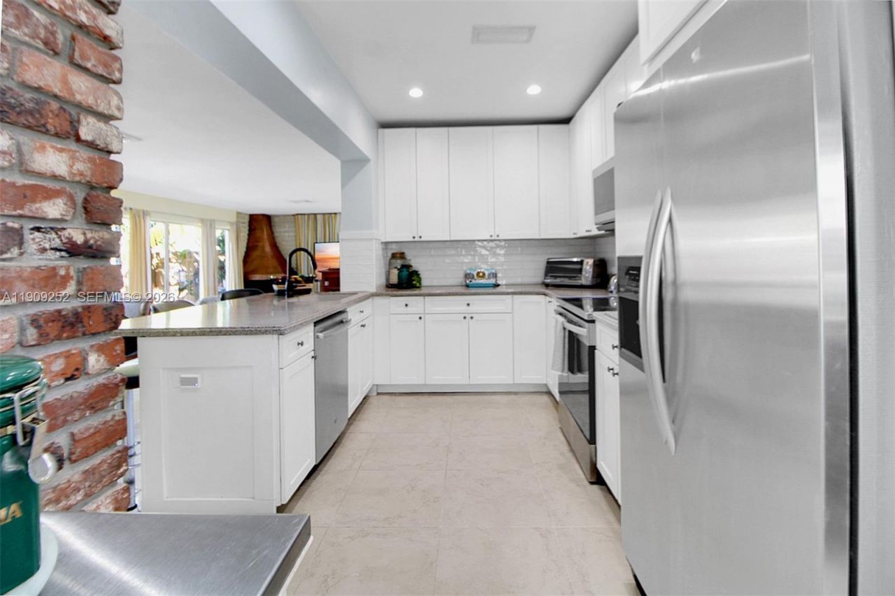 2631 Wilson Street, Hollywood, FL 33020 Photo