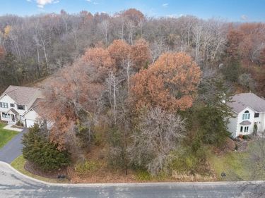 6250 Mallory Lane, Eden Prairie, MN 55346