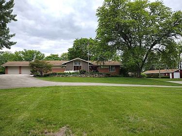 4910 Kilburn Avenue, Rockford, IL 61101