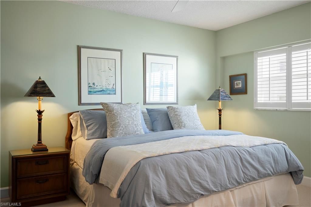 1977 Gulf Shore Blvd N, Unit 401, Naples, FL 34102 Photo