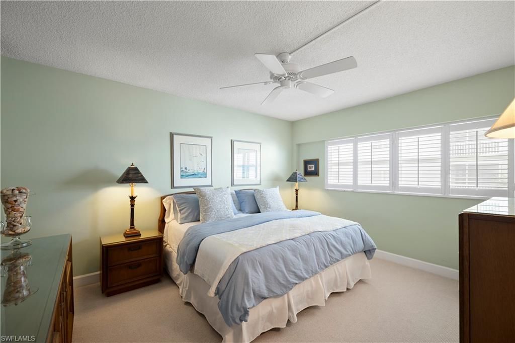 1977 Gulf Shore Blvd N, Unit 401, Naples, FL 34102 Photo