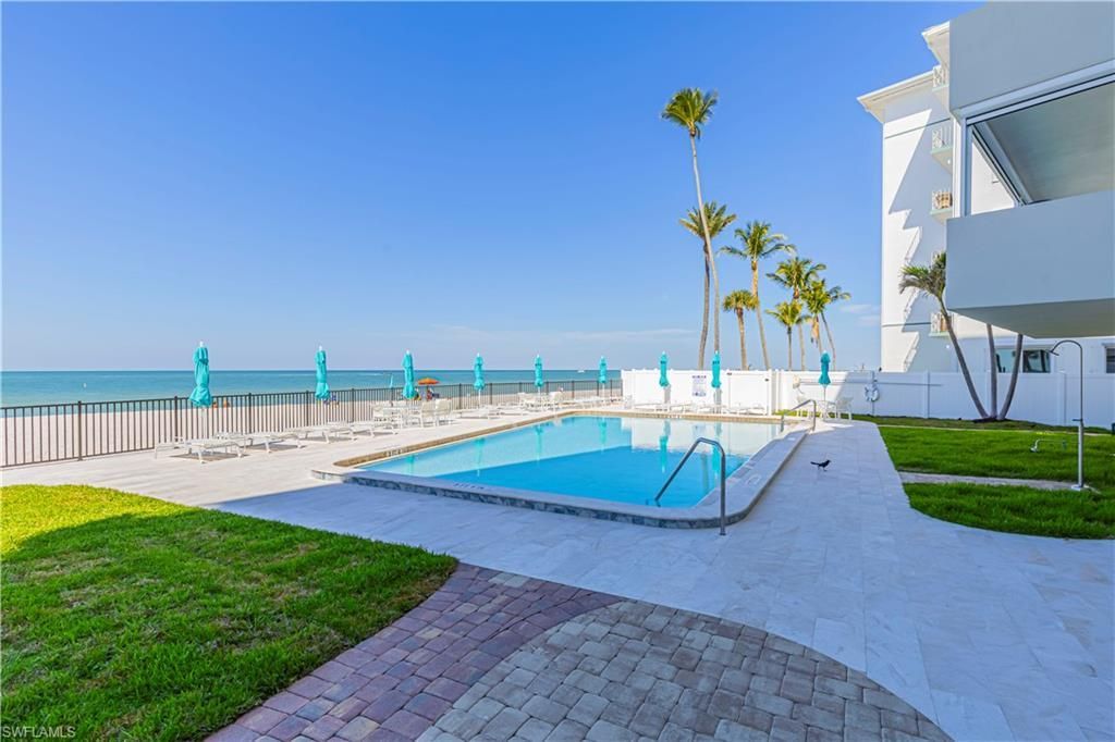 1977 Gulf Shore Blvd N, Unit 401, Naples, FL 34102 Photo