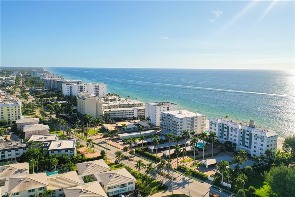 1977 Gulf Shore Blvd N, Unit 401, Naples, FL 34102 Photo