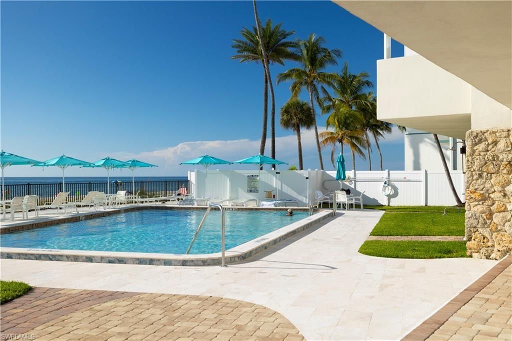 1977 Gulf Shore Blvd N, Unit 401, Naples, FL 34102 Photo