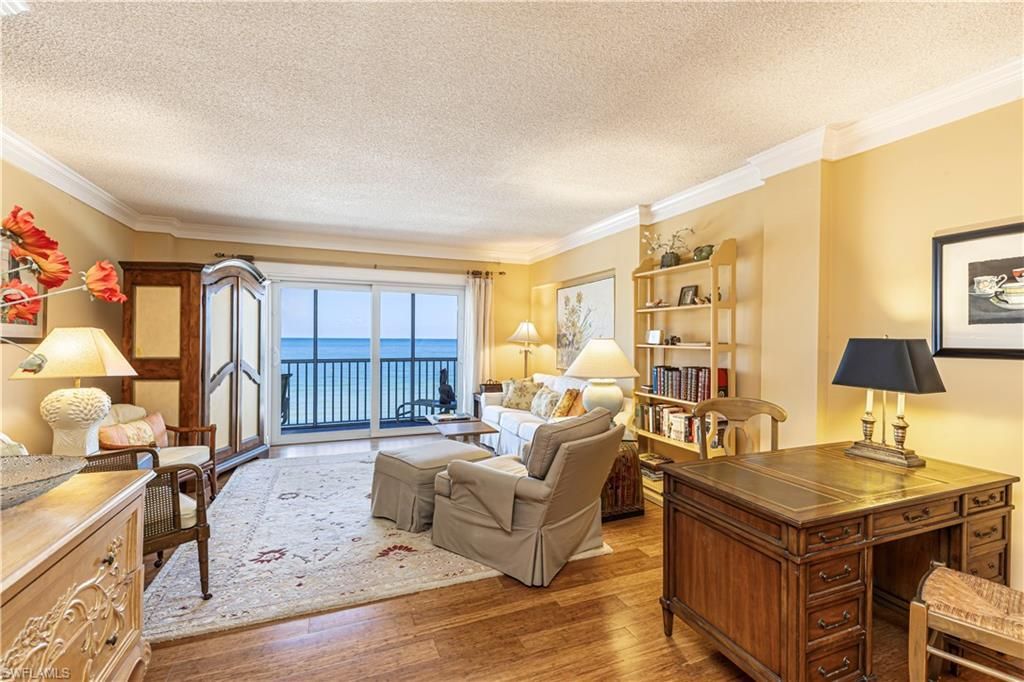 1977 Gulf Shore Blvd N, Unit 401, Naples, FL 34102 Photo