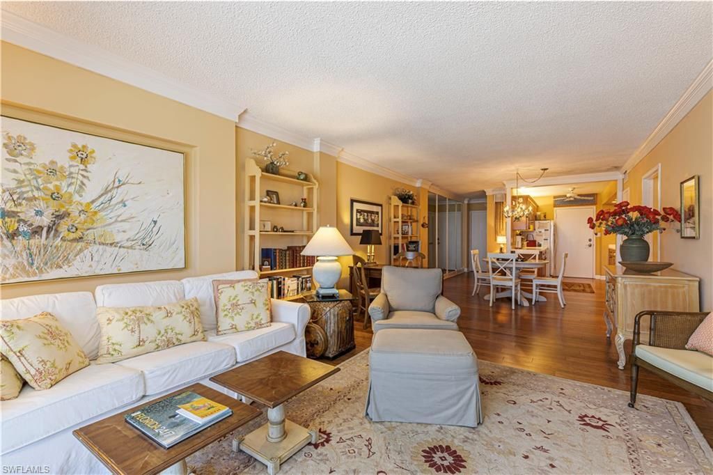 1977 Gulf Shore Blvd N, Unit 401, Naples, FL 34102 Photo