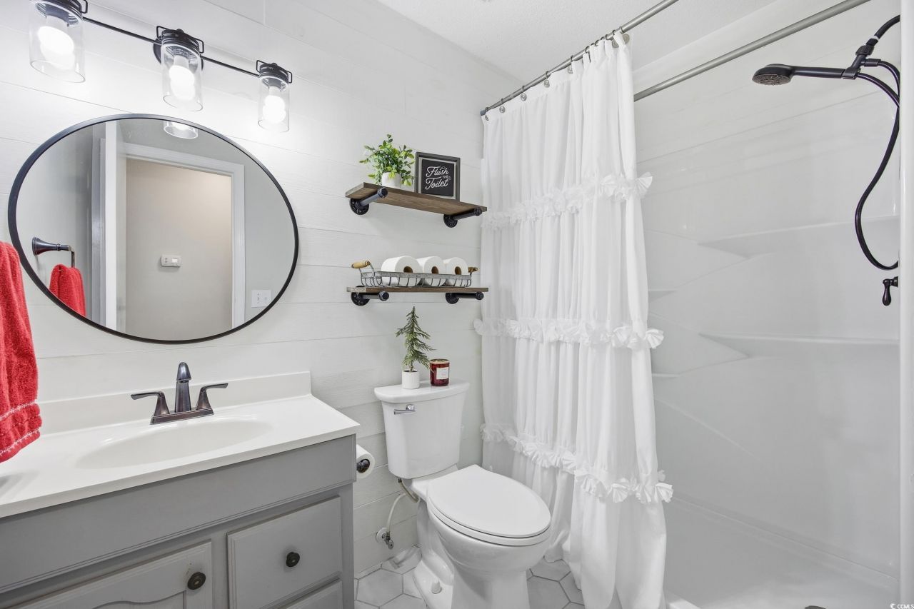 5724 Dogwood Circle Photo 16