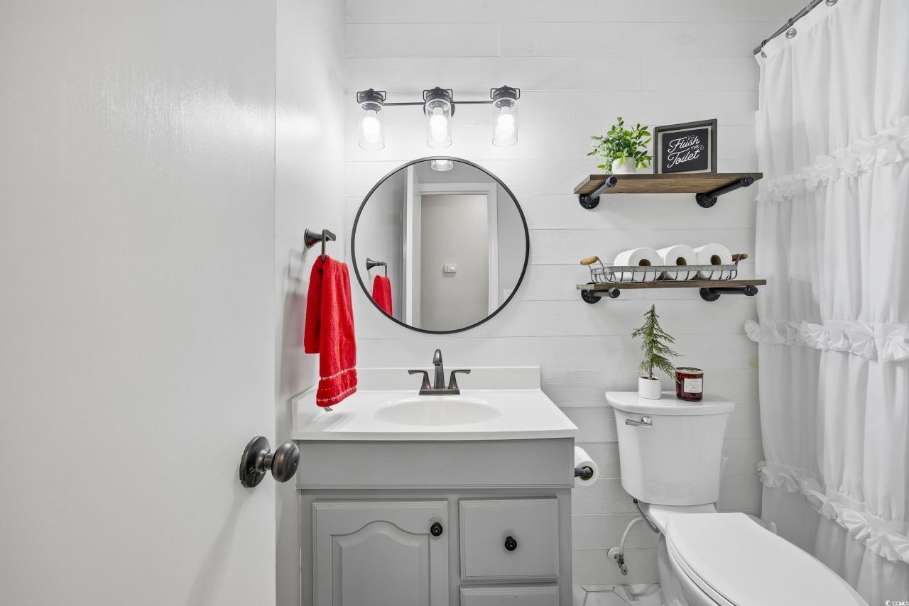 5724 Dogwood Circle Photo 17