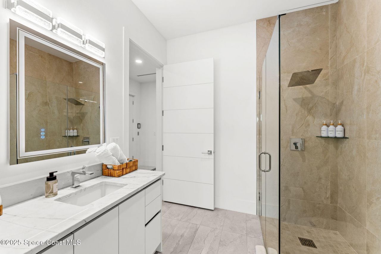 1809 Riverview Drive, Melbourne, FL 32901 Photo