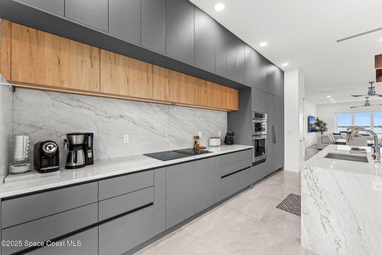 1809 Riverview Drive, Melbourne, FL 32901 Photo