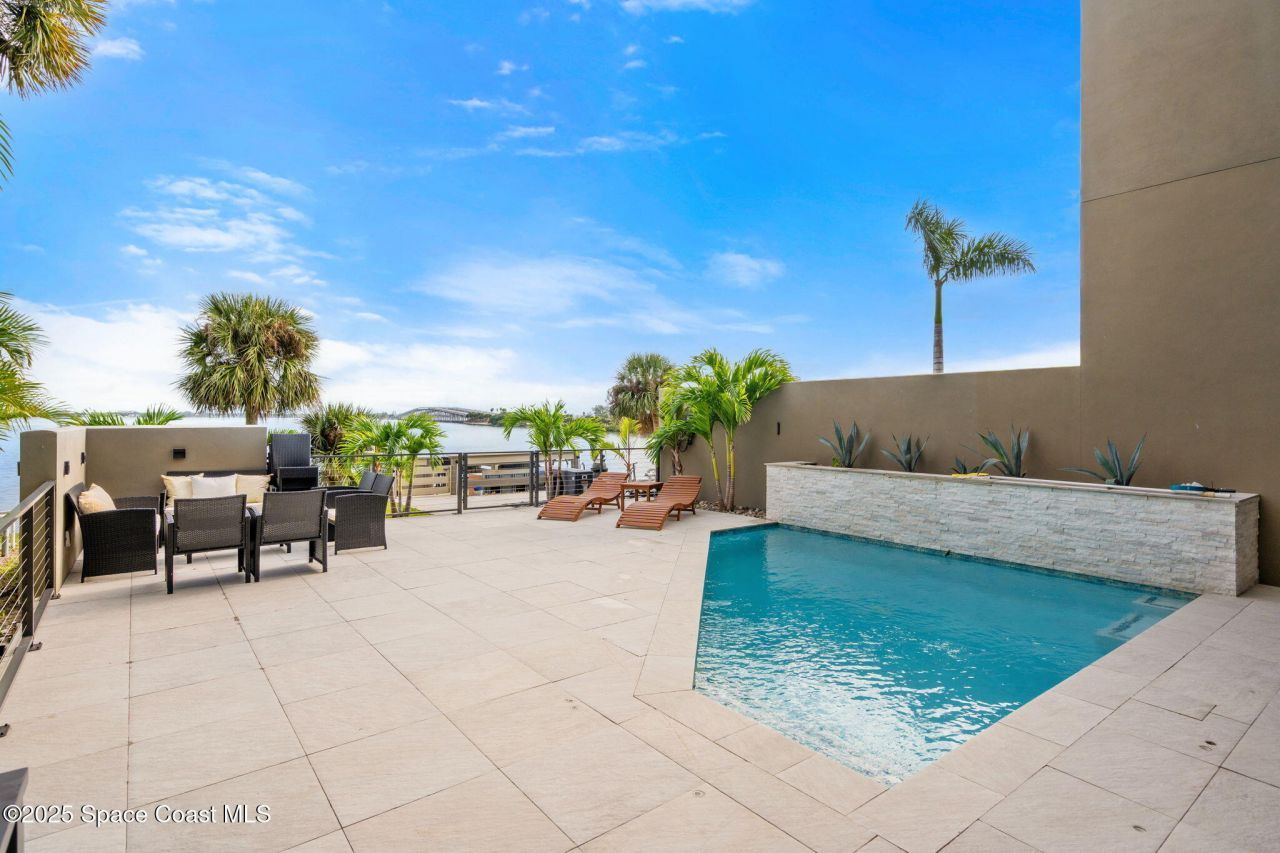 1807 Riverview Drive, Melbourne, FL 32901 Photo