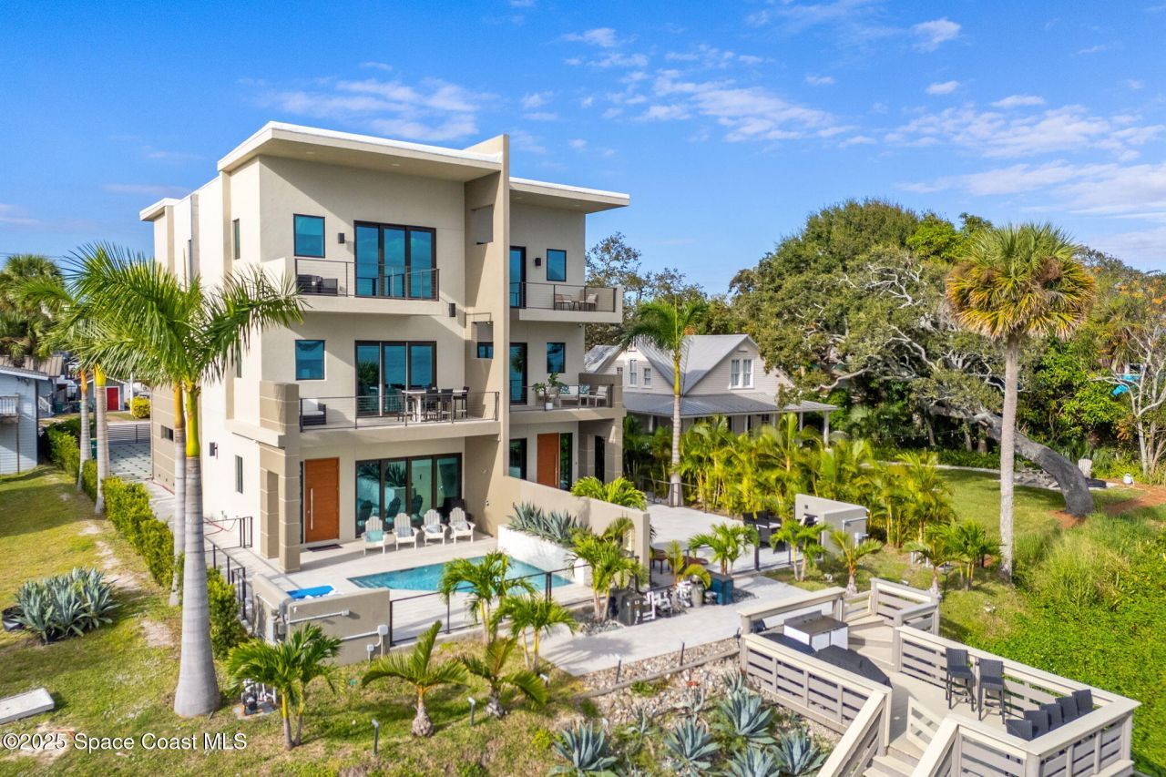 1807 Riverview Drive, Melbourne, FL 32901 Photo