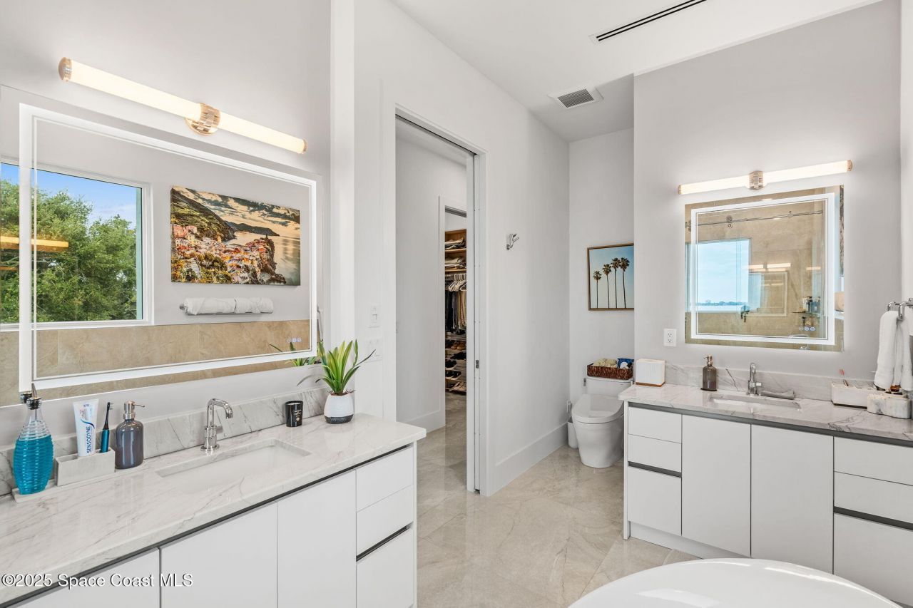 1807 Riverview Drive, Melbourne, FL 32901 Photo