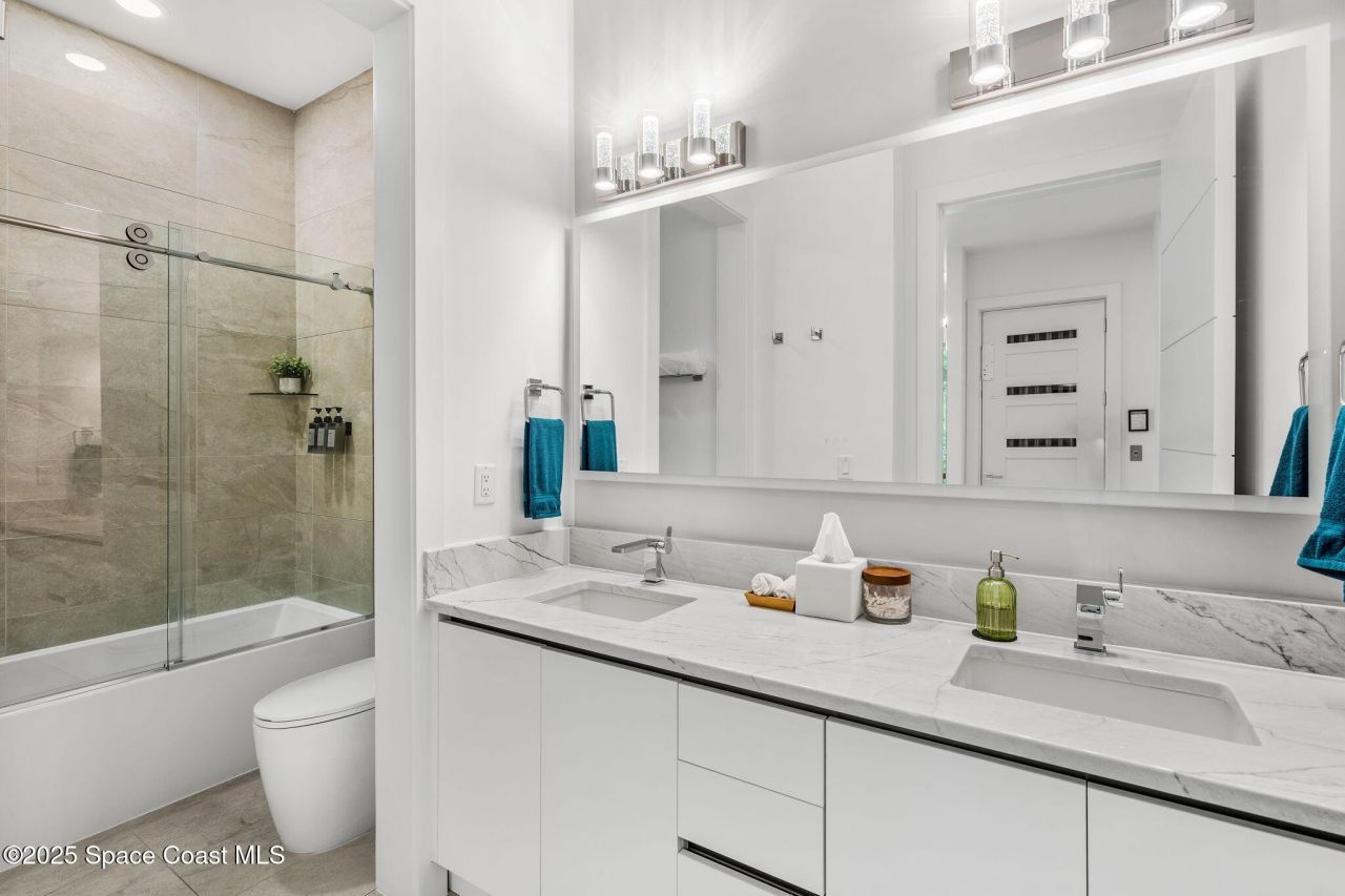 1807 Riverview Drive, Melbourne, FL 32901 Photo