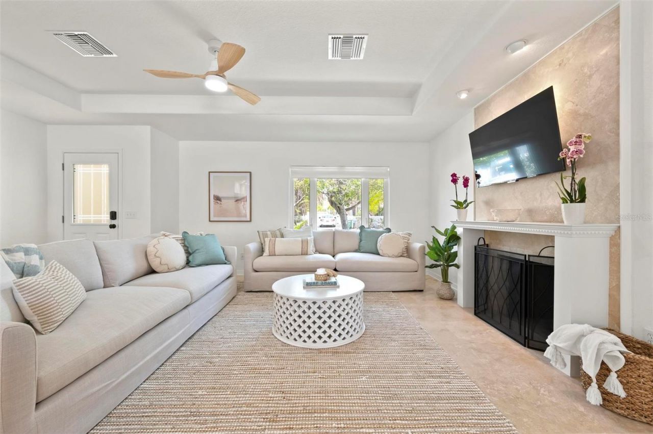 204 75th Street, Holmes Beach, FL 34217 Photo