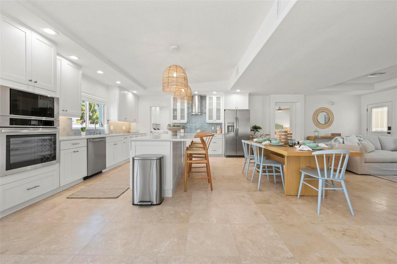 204 75th Street, Holmes Beach, FL 34217 Photo