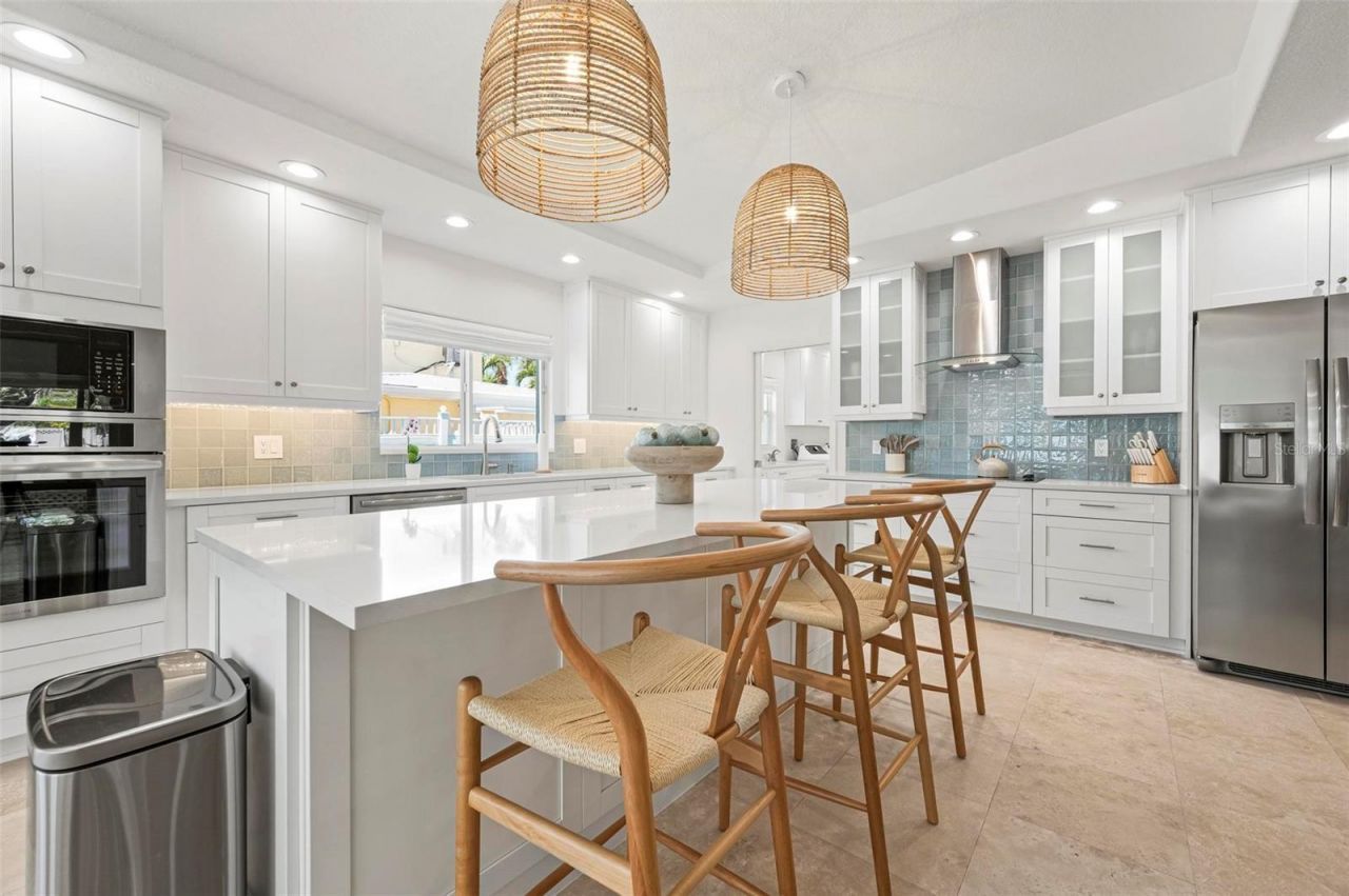 204 75th Street, Holmes Beach, FL 34217 Photo