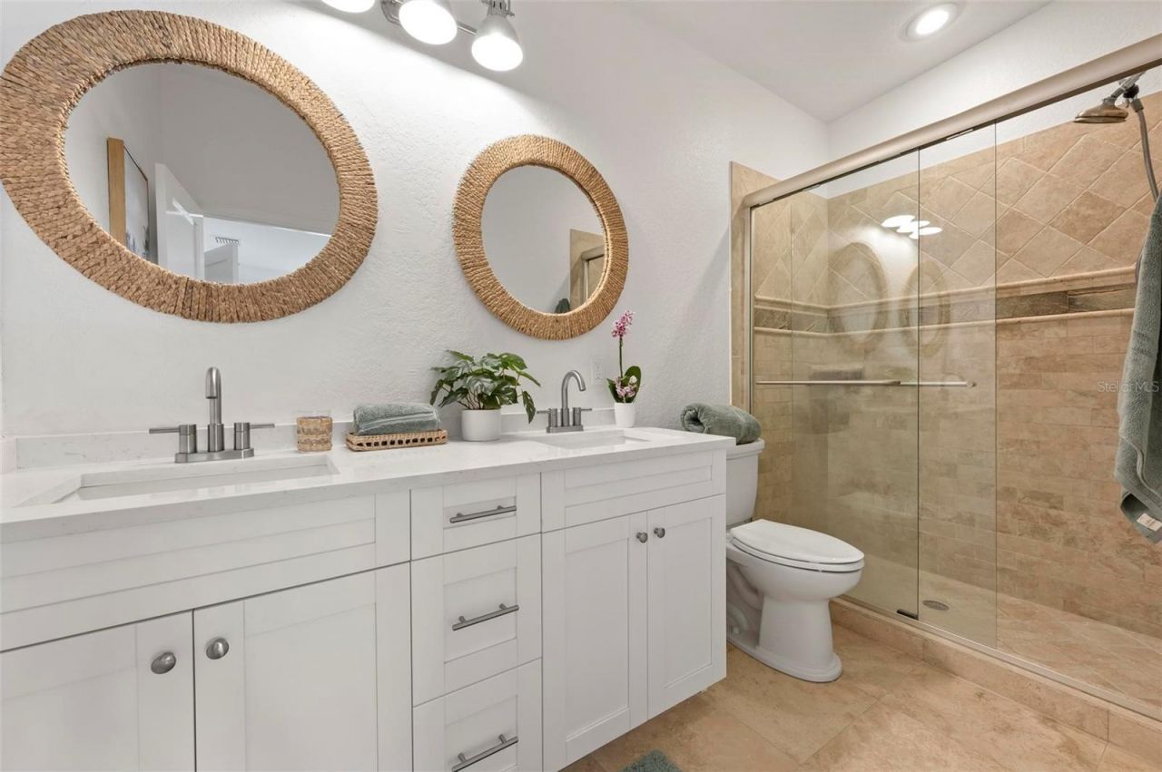 204 75th Street, Holmes Beach, FL 34217 Photo