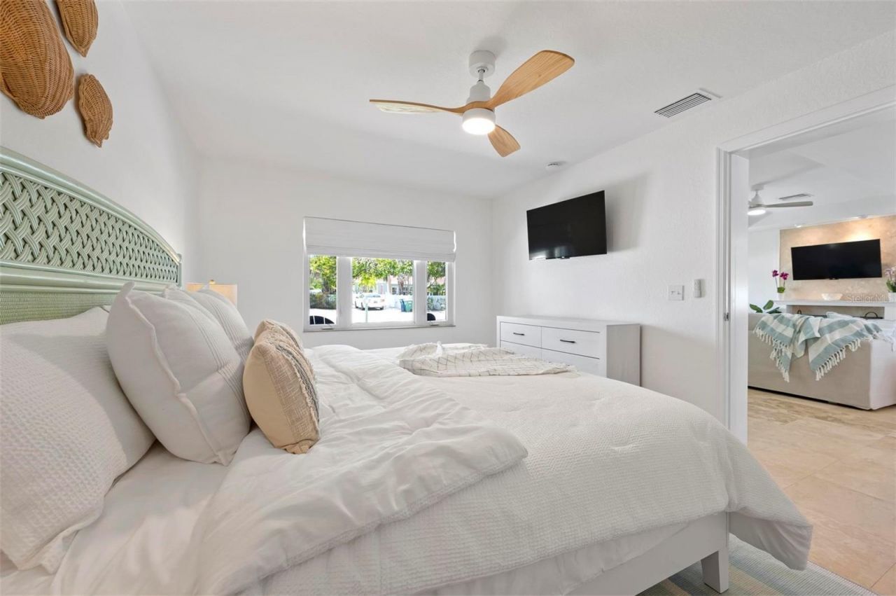 204 75th Street, Holmes Beach, FL 34217 Photo