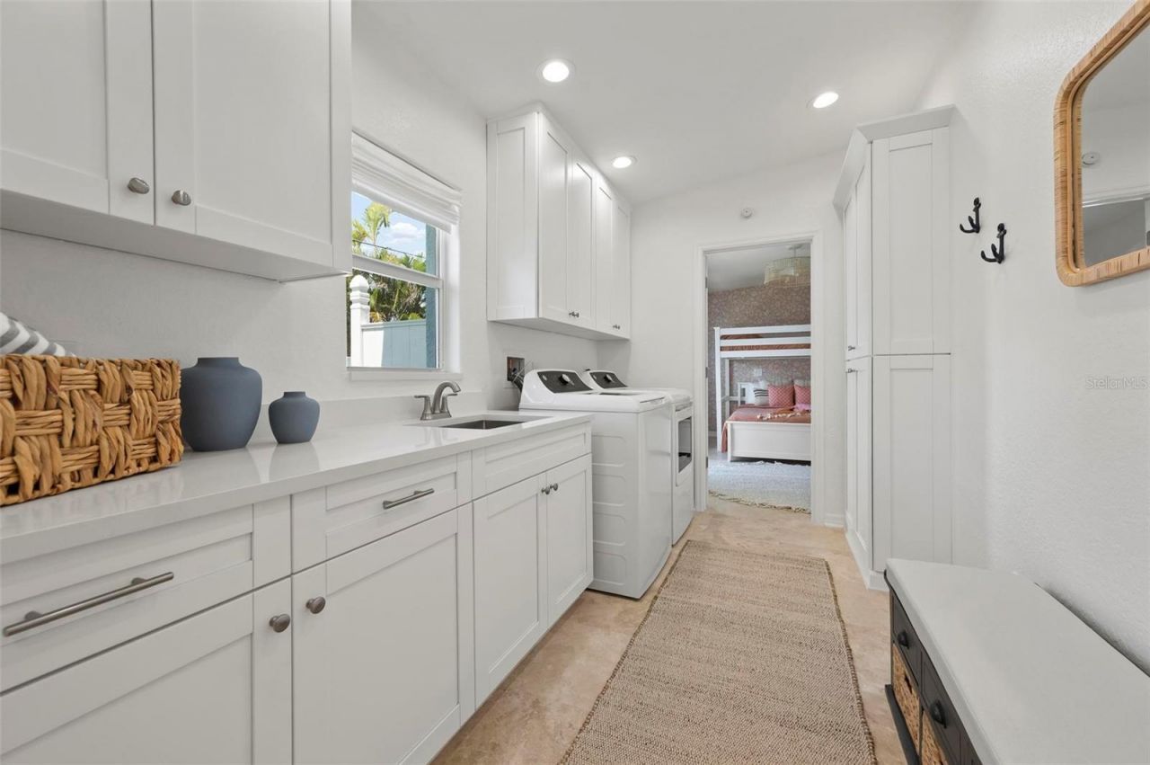 204 75th Street, Holmes Beach, FL 34217 Photo