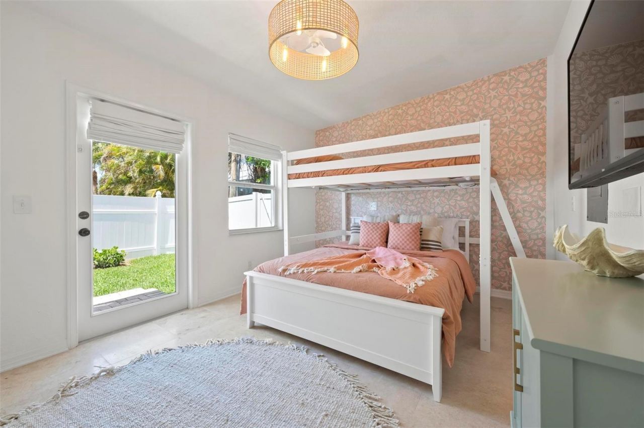 204 75th Street, Holmes Beach, FL 34217 Photo