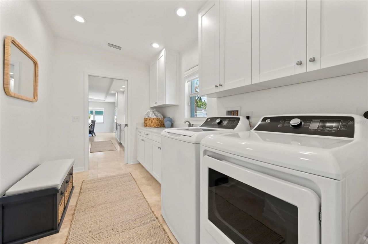 204 75th Street, Holmes Beach, FL 34217 Photo