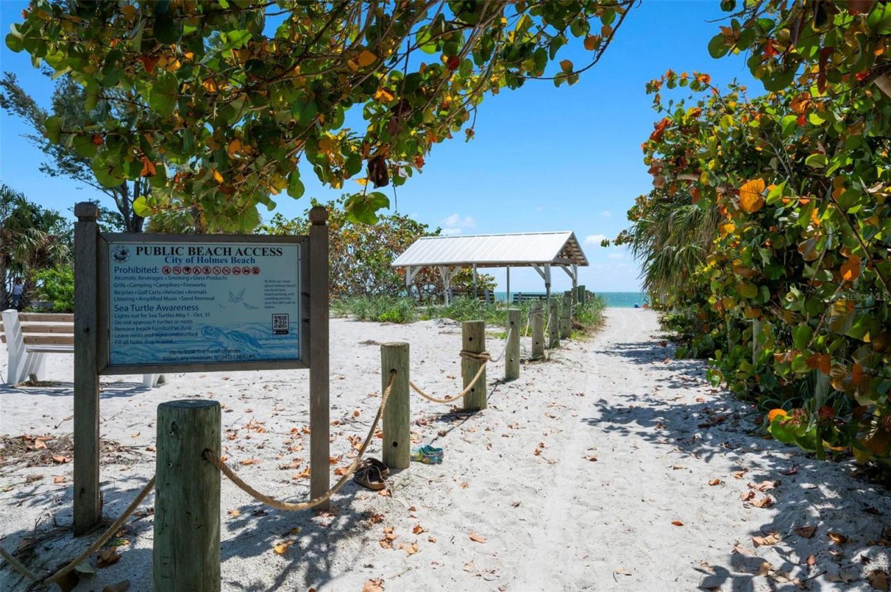 204 75th Street, Holmes Beach, FL 34217 Photo