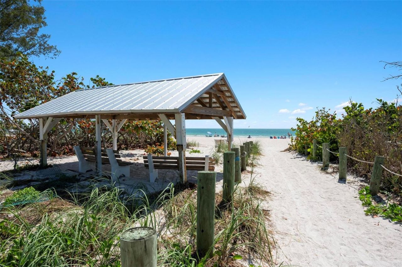 204 75th Street, Holmes Beach, FL 34217 Photo