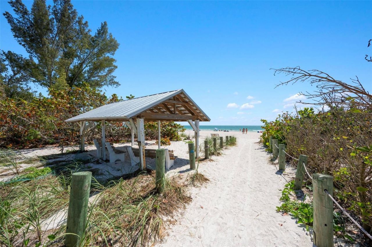 204 75th Street, Holmes Beach, FL 34217 Photo