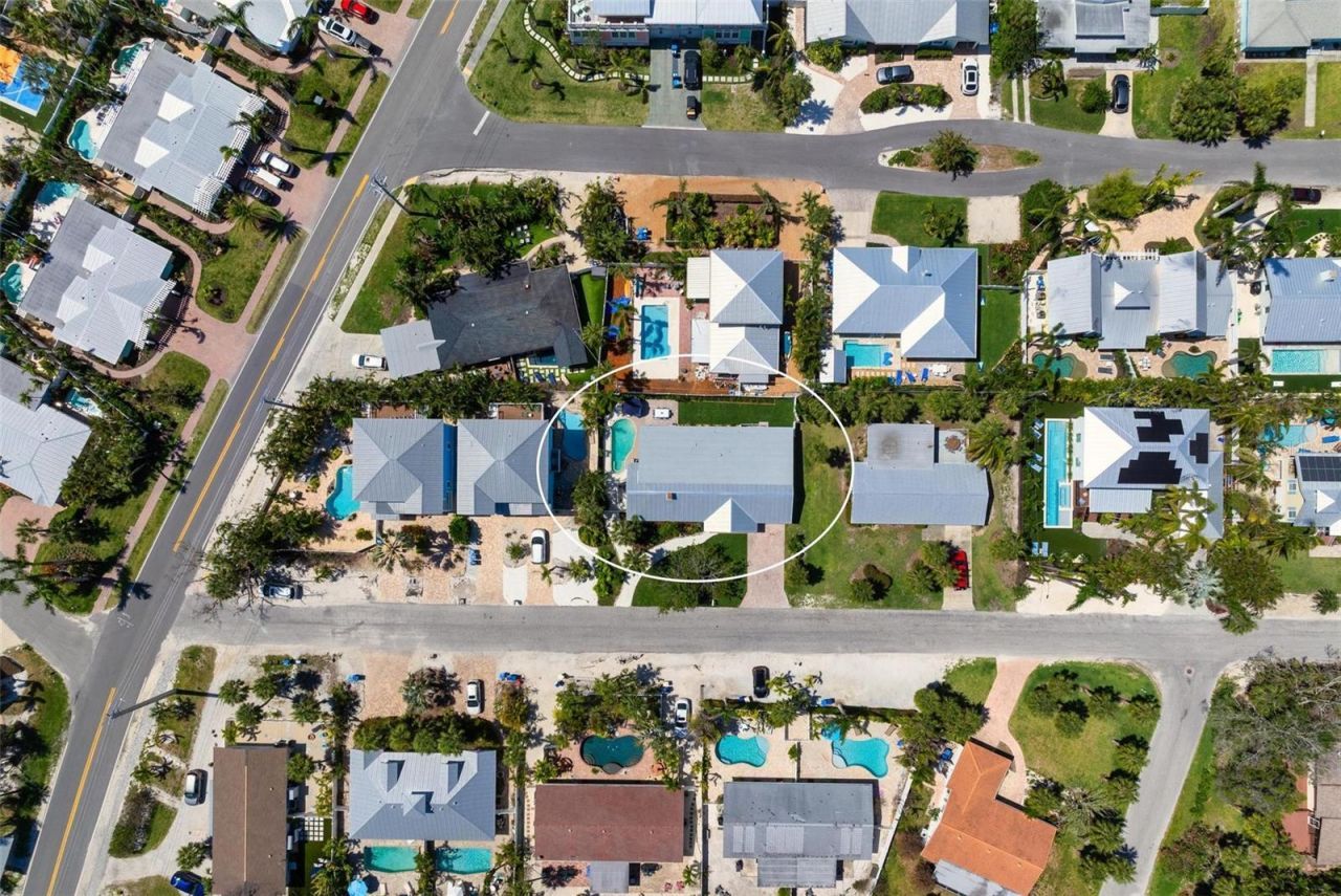 204 75th Street, Holmes Beach, FL 34217 Photo